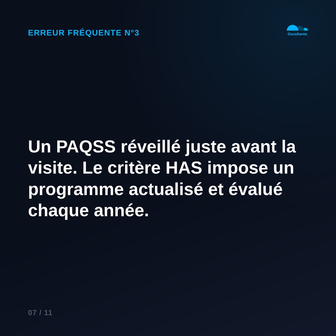 Slide 7 du carrousel : le critère HAS impose un programme actualisé et évalué chaque année
